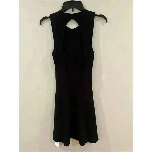 SALE! THEORY Crew Neck Knee-Length Dress Size XS Open Back Dark Academia - Picture 3 of 7